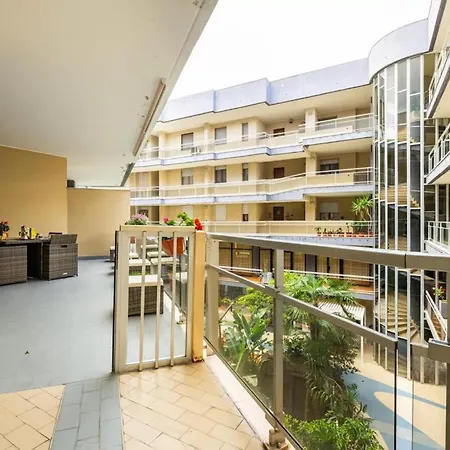 Apartment Spacious In